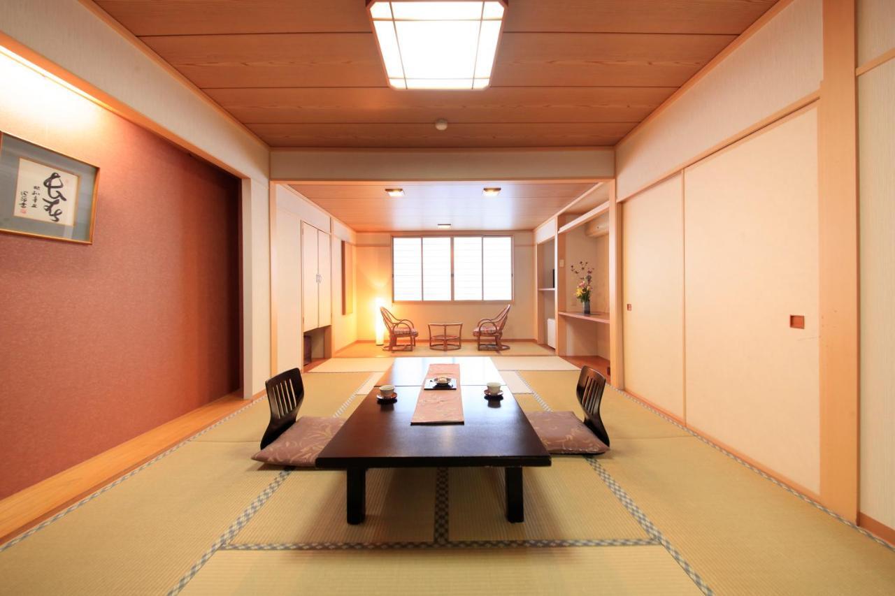 Hotel Tsubakino Yamanouchi  Ngoại thất bức ảnh